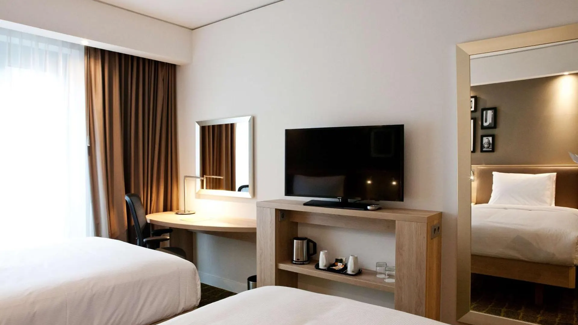 Hotel Hampton By Hilton Dortmund Phoenix See