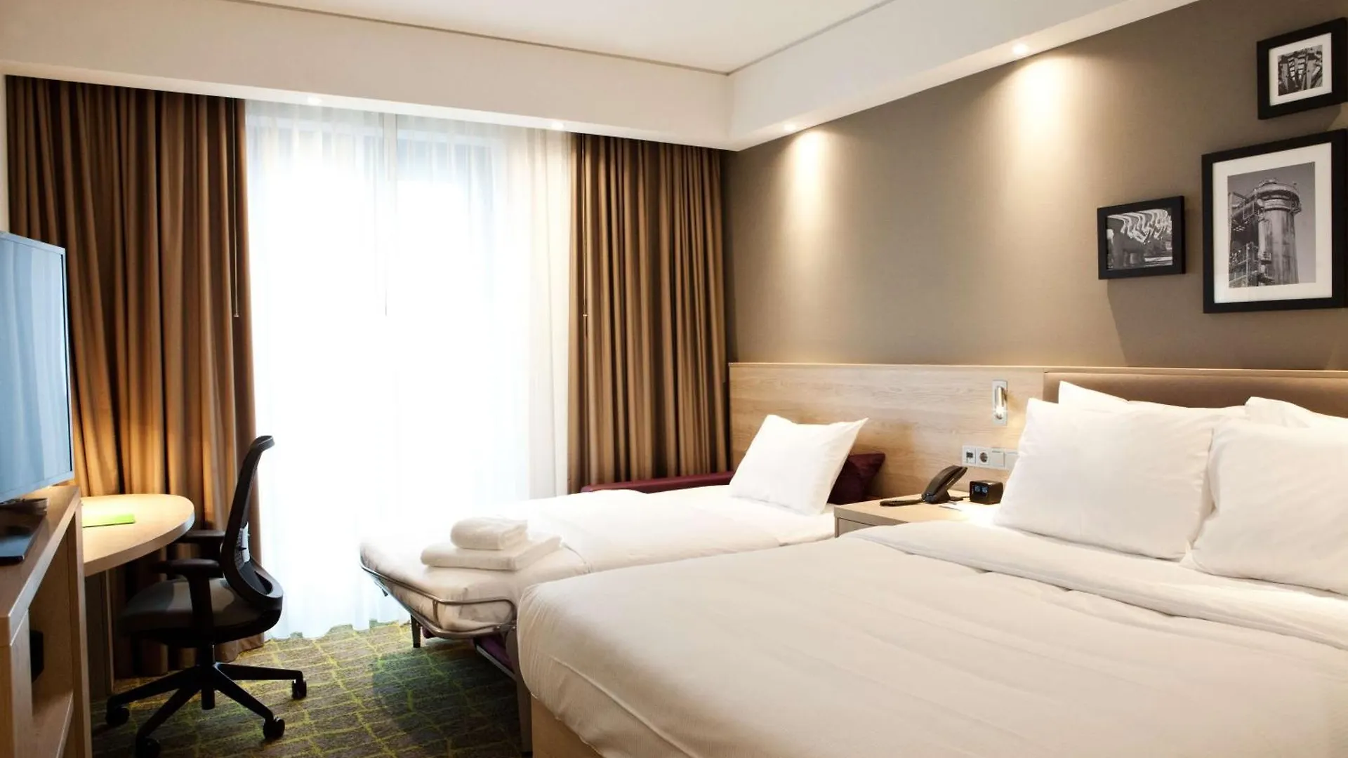 Hampton By Hilton Dortmund Phoenix See Duitsland